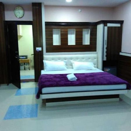 Hotel Blue Star Datia Extérieur photo