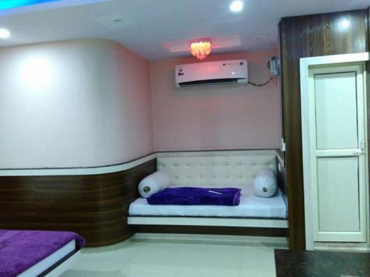 Hotel Blue Star Datia Extérieur photo